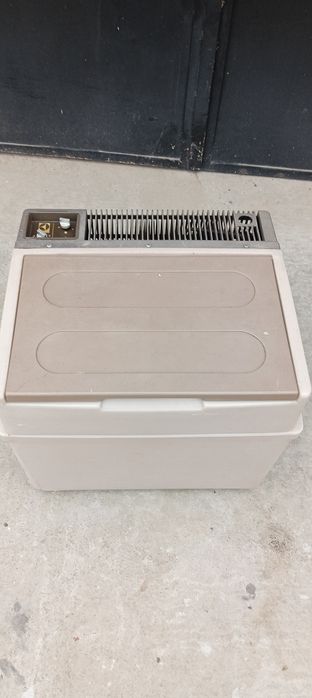 Амонячен хладилник Electrolux