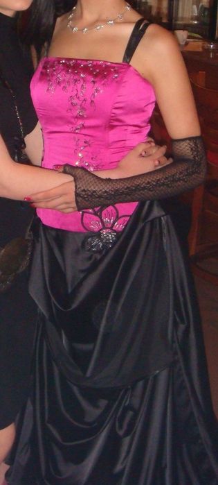 Абитуриентски рокли