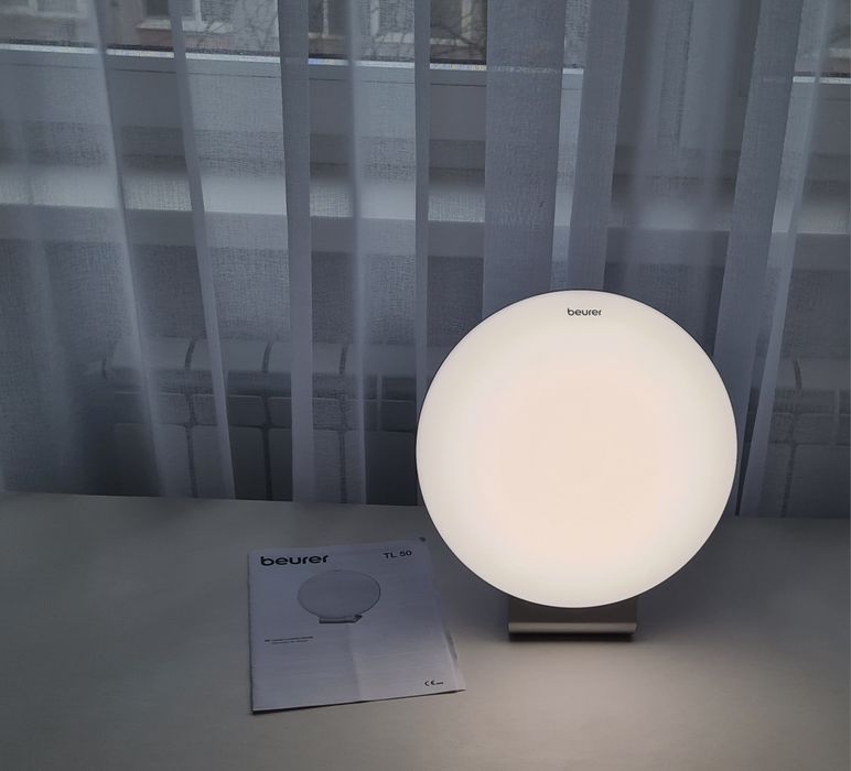 Lampă terapeutică Beurer TL 50 cu lumină naturală