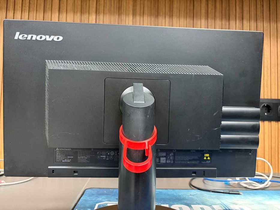 Монитор Lenovo LT2223pwC 21.5" Full HD+ (1920x1080) с гаранция