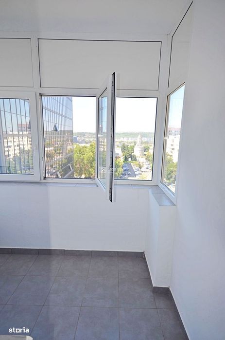 Centru Civic, 2 camere cu vedere superba asupra zonei, 2 balcoane