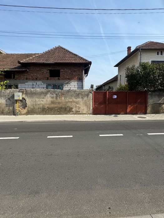 Teren intravilan cu toate utilitățile