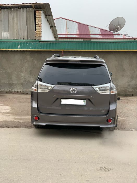 Toyota Sienna 2017 3.5L