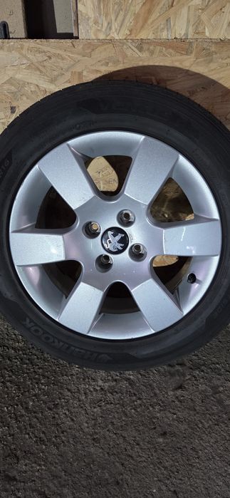 ПЕЖО 5008 джанти със летни гуми 215/55/16  7J×16  ET29 4×108 цо65,1