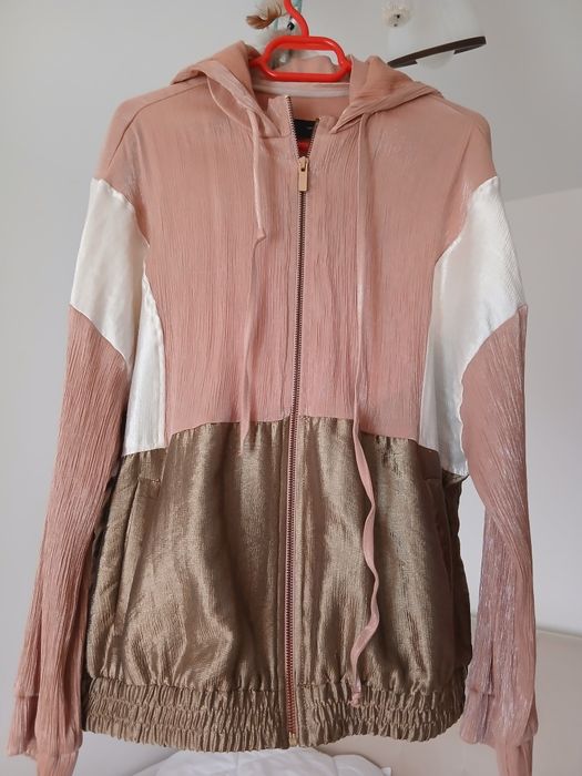 Bluza Zara impecabila