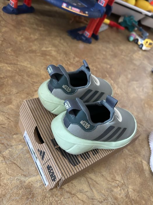 Детская обувь adidas 22 размера