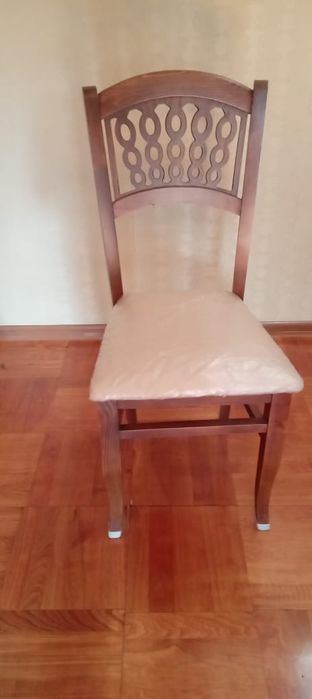 Продам раздвижной обеденный стол