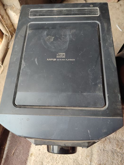 Музыкальныи центр