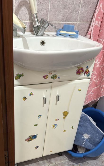 Раковина с тумбой