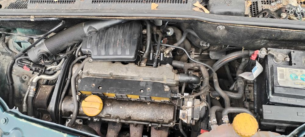 Калата Опел Марива 1.6 16v. бензин