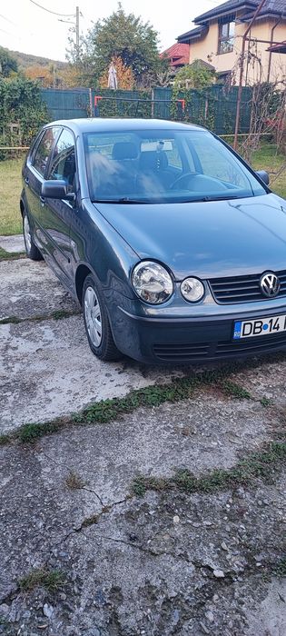 Vând Volkswagen Polo