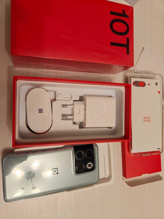 Продам OnePlus 10T 5G   16/512 Гб