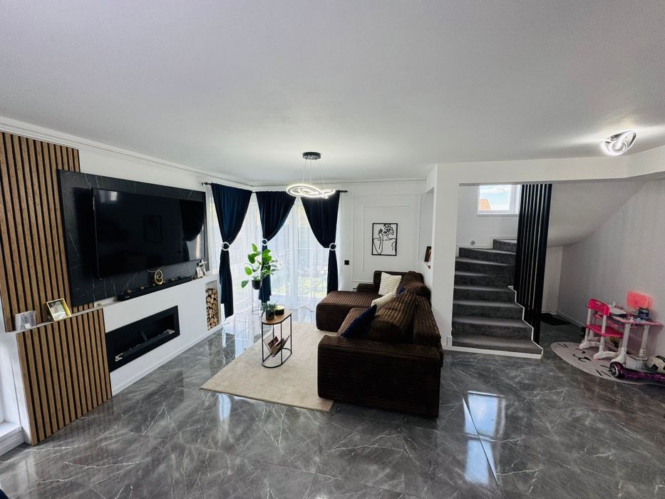 Casa de vanzare la cheie, utilată și mobilată,  Jucu de Sus