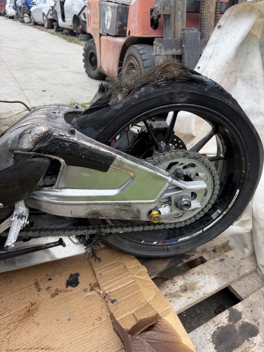 BMW S1000RR (2009-2011) на части
