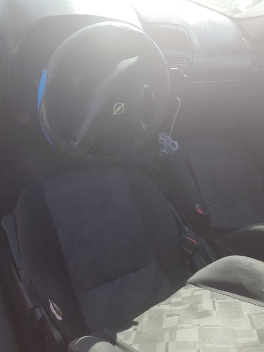 Vand sau schimb opel astra g pret  fixx