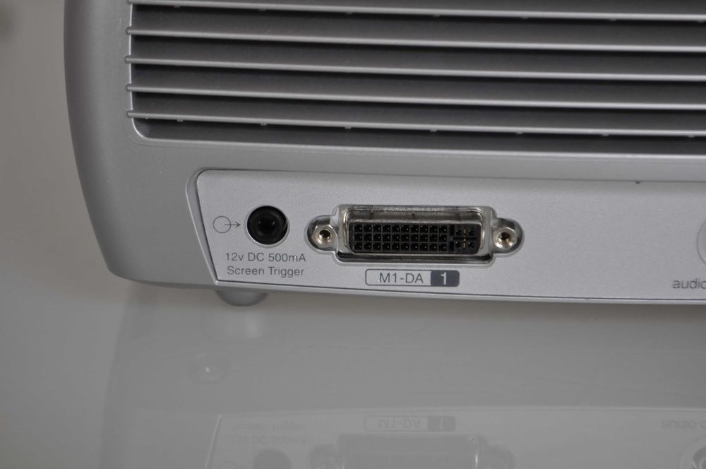 InFocus ScreenPlay 4805