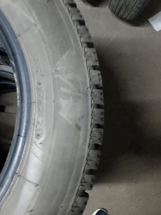 Шины зимние шипы 185/65R15