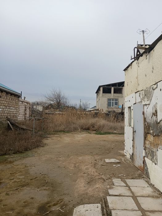 Участок с времянкой