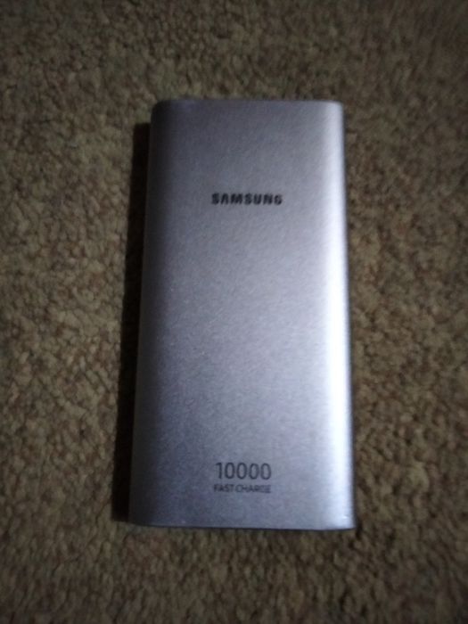 Повер банк Самсунг