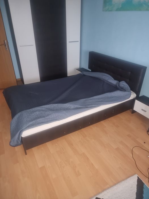 Mobila dormitor, pat, noptiere, șifonier