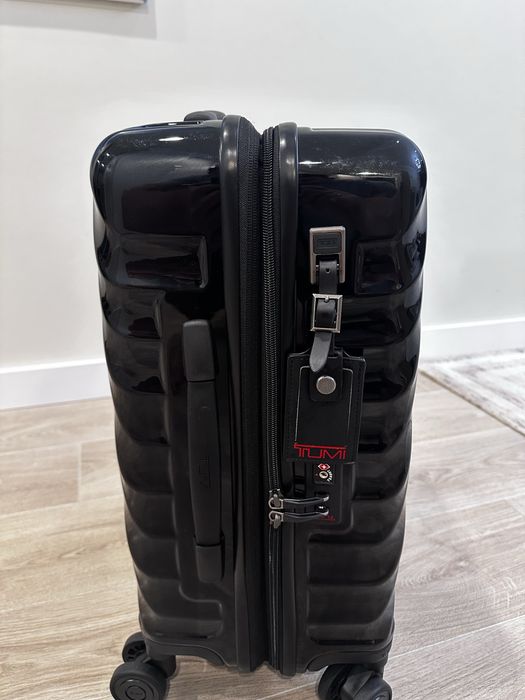 Продам чемонад ручная кладь