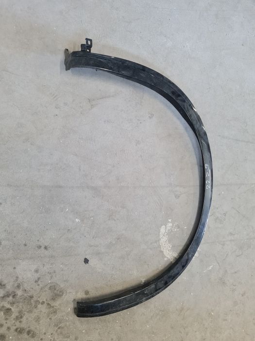 Продавам задна дясна лайсна(вежда) за Infiniti Q30