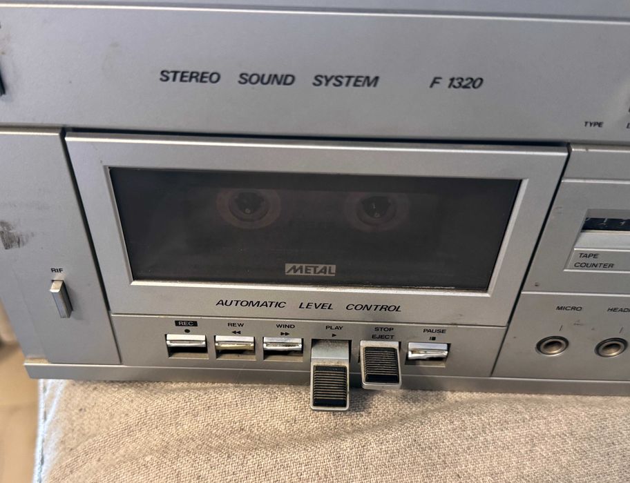 Philips F1320 Sistem Audio Vintage Pickup Radio Casetofon Functional