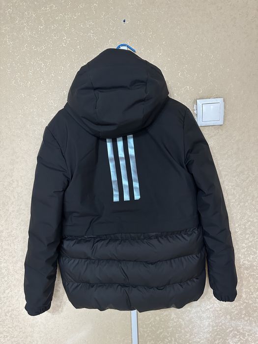 Срочно продам куртку от Adidas оригинал