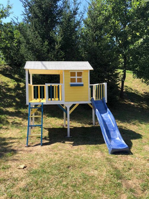 Casuta de joaca, din lemn pt copii, cu doua terase