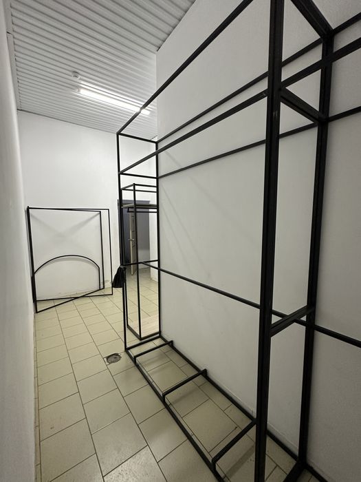 Стеллажи для одежды