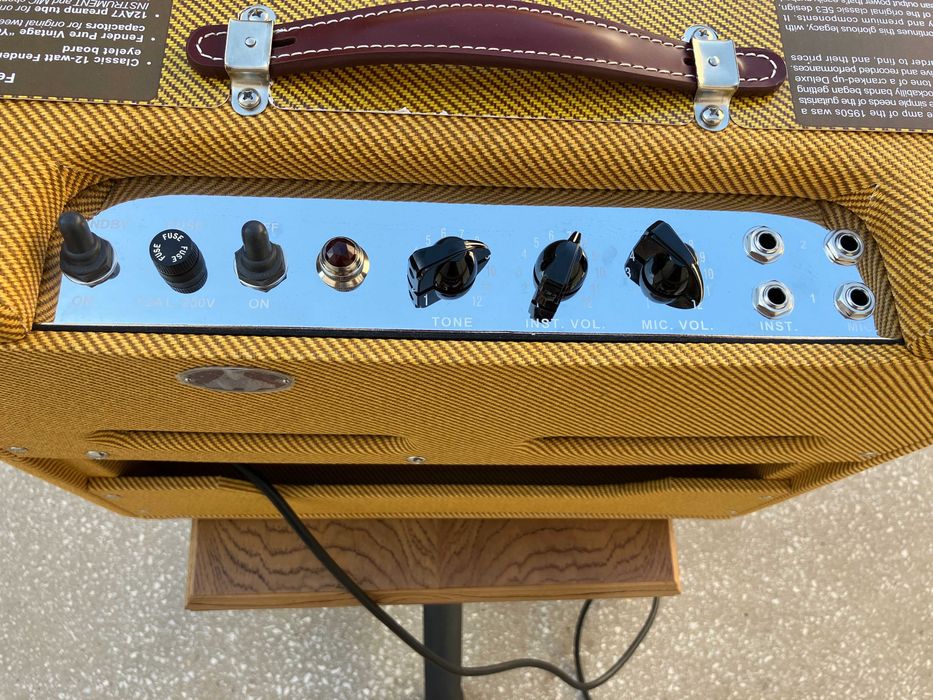 Легендарный гитарный ламповый комбоусилитель Fender '57 Custom Deluxe