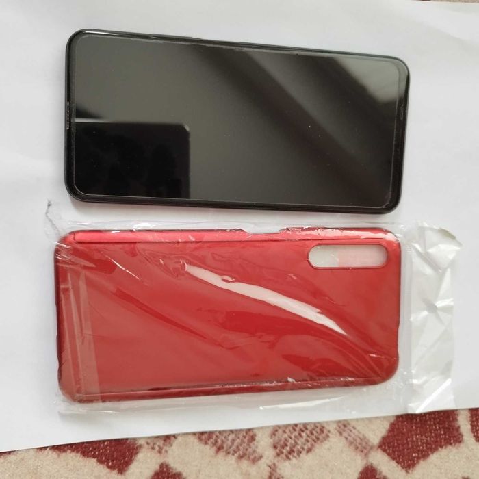 Продавам  смартфон Huawei P Smart Pro 2019 128GB 6GB RAM Dual