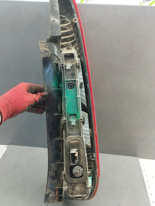 Lampa / Tripla stop stanga pe aripa 2S61-13N004 DEFECT Ford Fiesta