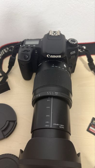 Vând/Schimb Kit Foto DSLR Canon 77D+Obiectiv Sigma 18-300mm
