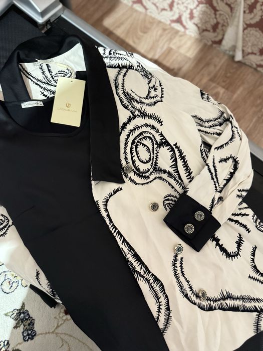 Продаю костюм тройку