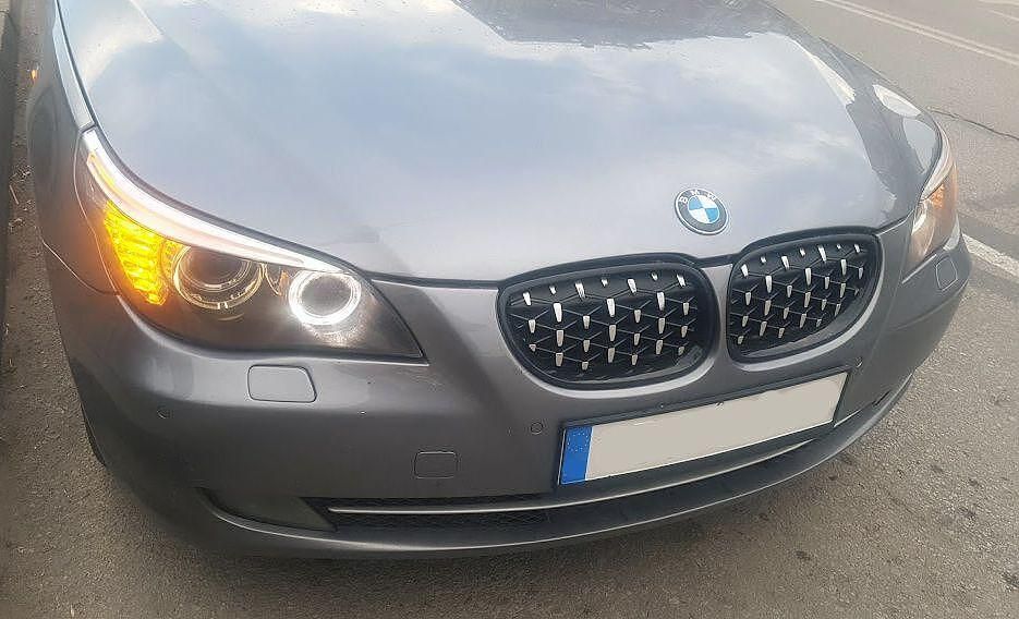 Решетки за  BMW E60 (2003-2010) - черни / хром  Diamond design