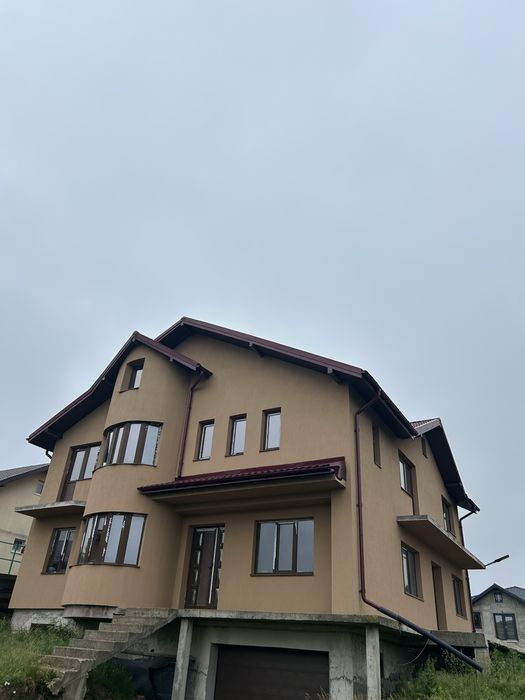 Casa in Miroslava Vorovesti in apropiere de TLT suprafața casei 326 mp utili  Teren 1189 mp preț 150.000 de euro