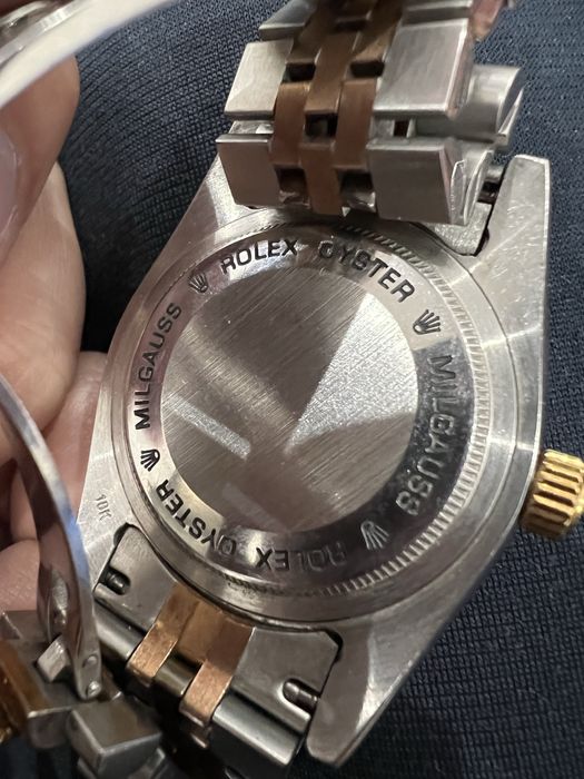 Продам часы наручные