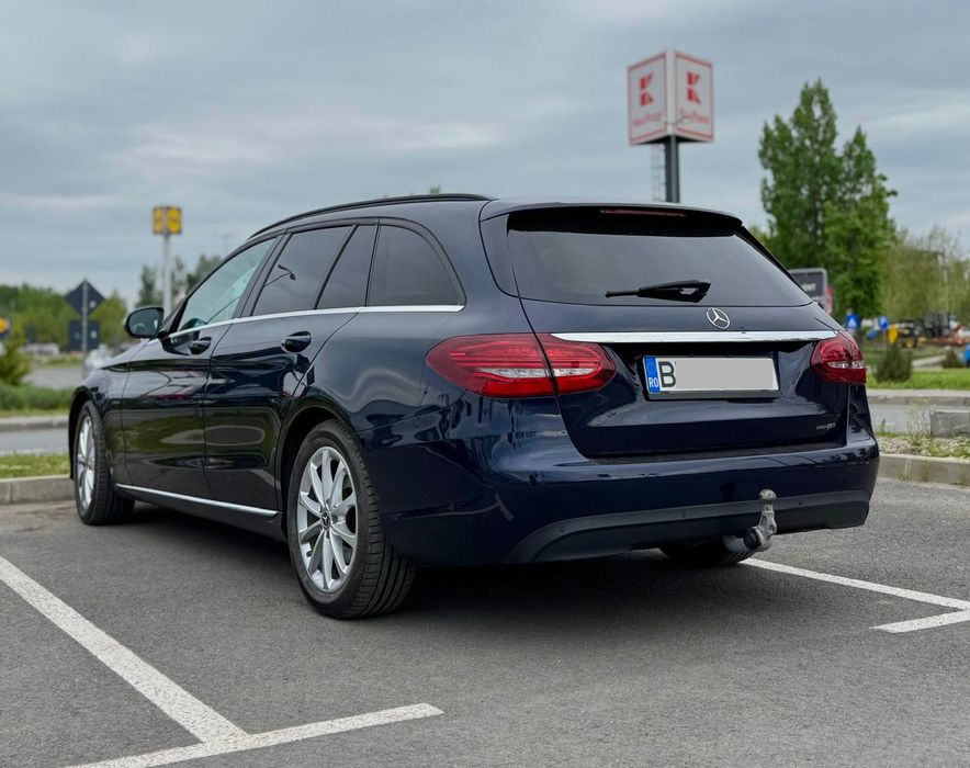 Mercedes-Benz C-Class 2019 schimb cu imobiliare ofer diferenta