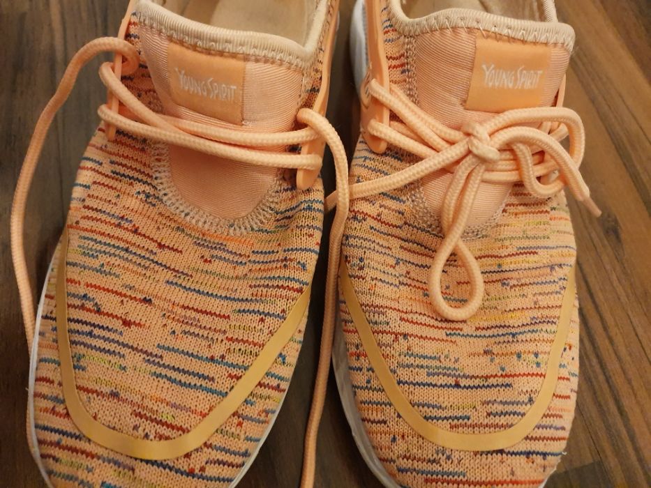 Маратонки за момиче