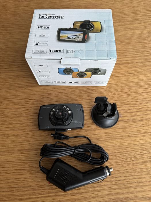 2 броя HDMI камкодери за кола - едната е нова, а другата е ползвана