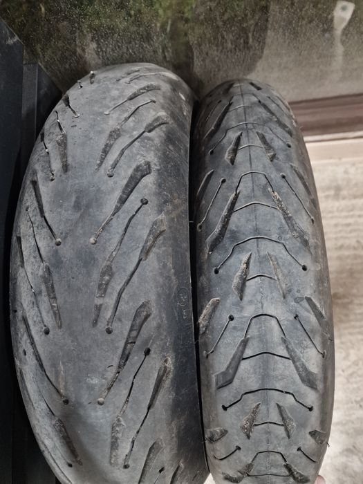 120 70 17Michelin Road6 2CT+ DoT1523