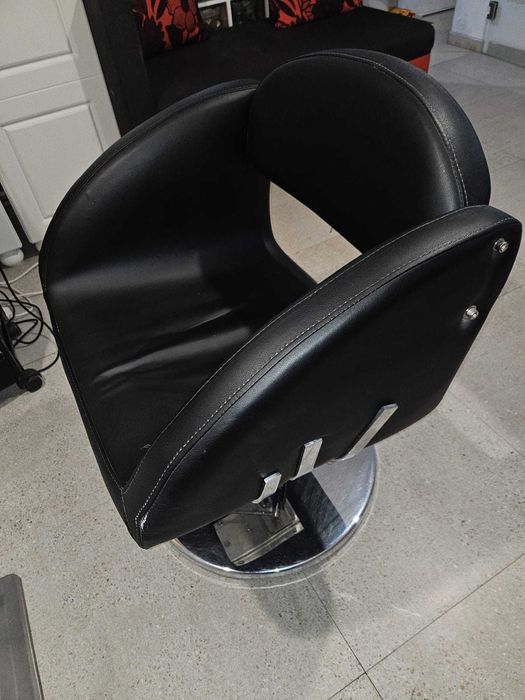 aparatura coafor scaun, casca si scafa