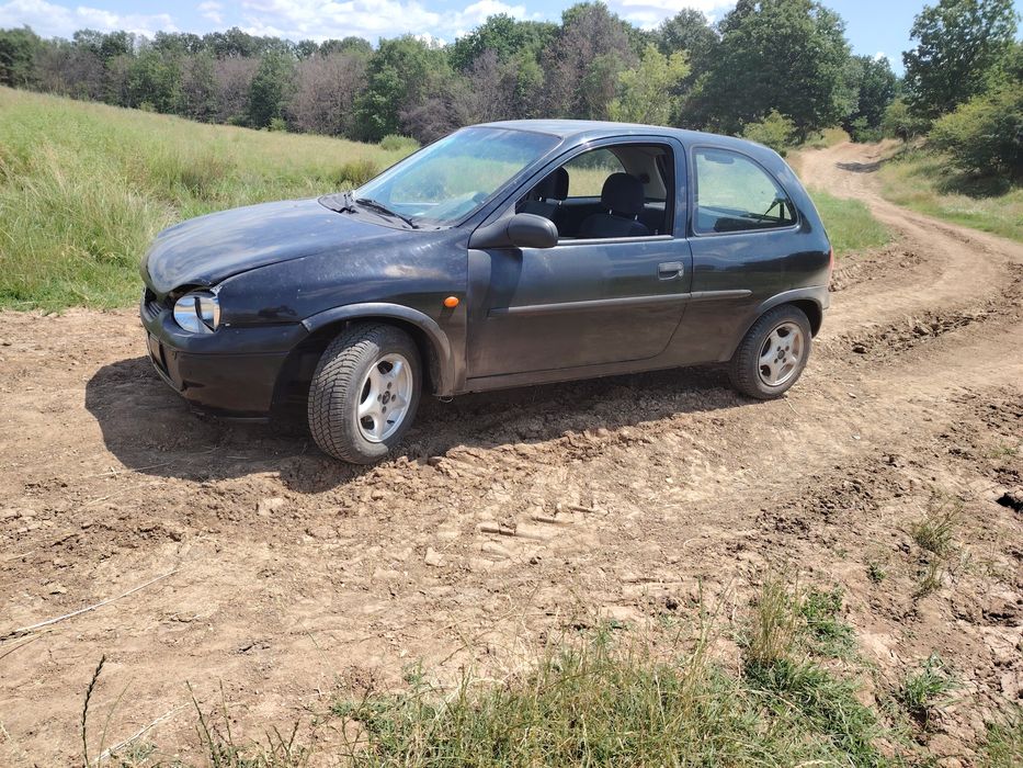 Opel corsa b pentru câmp sau program rabla