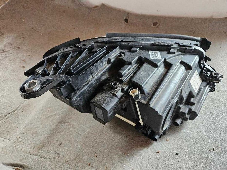 Far Stanga Mercedes E220 W213  original cod  A2139066501