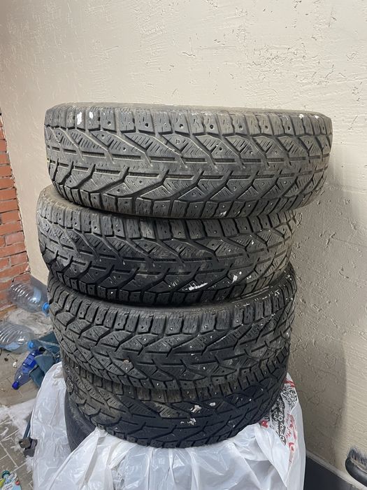 Продам зимнюю резину