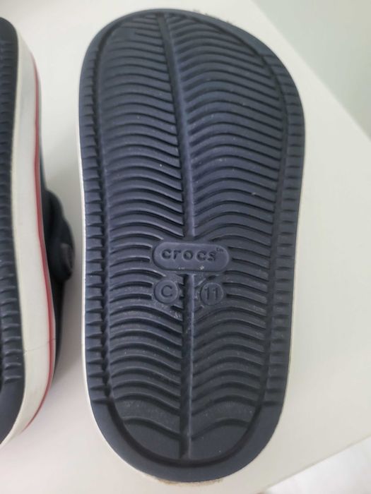 Crocs C11 ca noi