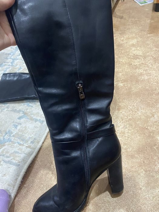 Кожаные сапожки.