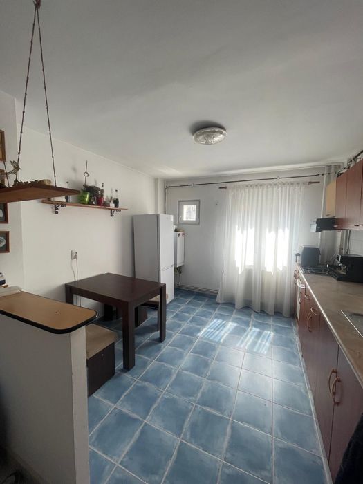 Inchiriez apartament cu 2 camere in zona Maraşti