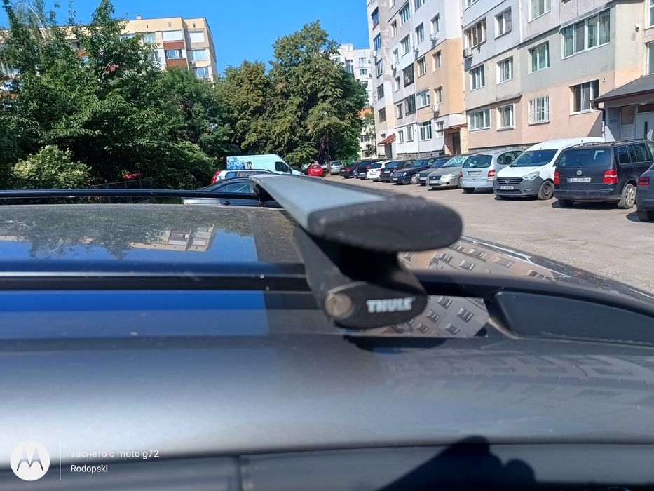 Продавам напречни греди Thule WingBar 140 см +  захвати Thule Rapid System 757 – за всички автомобили с отворени (просветни) надлъжни рейки